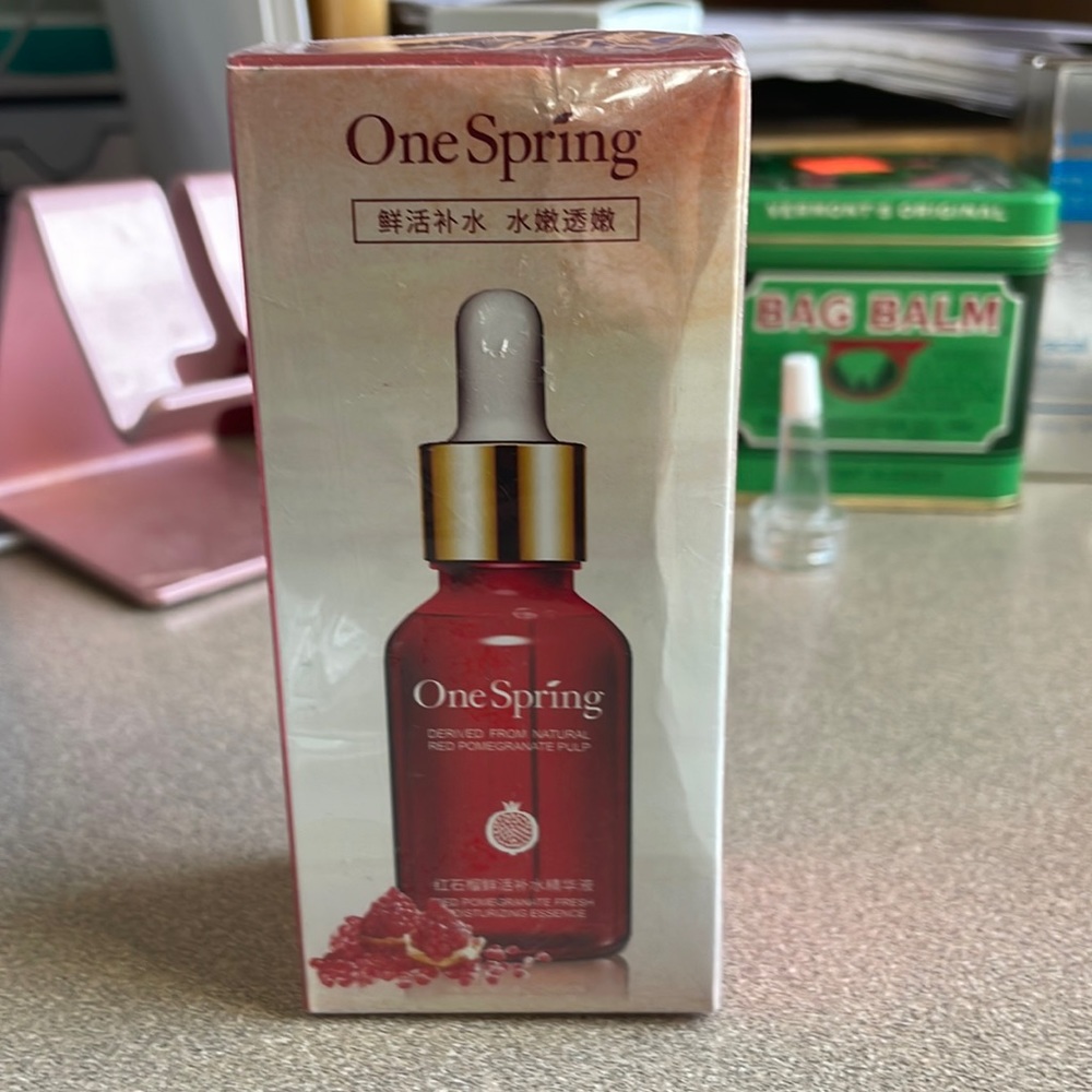 One Spring Red Pomegranate Face Serum